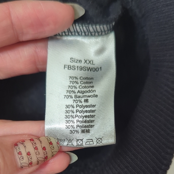 Pokemon Sweater With Pikachu Design, Color Black And Yellow, Size XXL - Picture 10 of 12